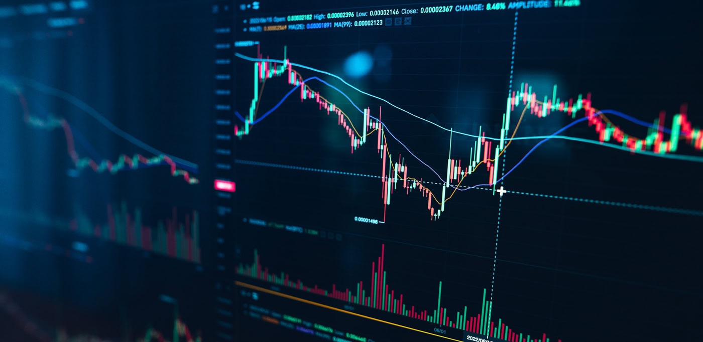 Abstract visualization of energy market data and trading patterns
